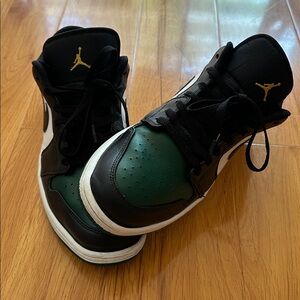 Air Jordan 1 Black and Green Low Top